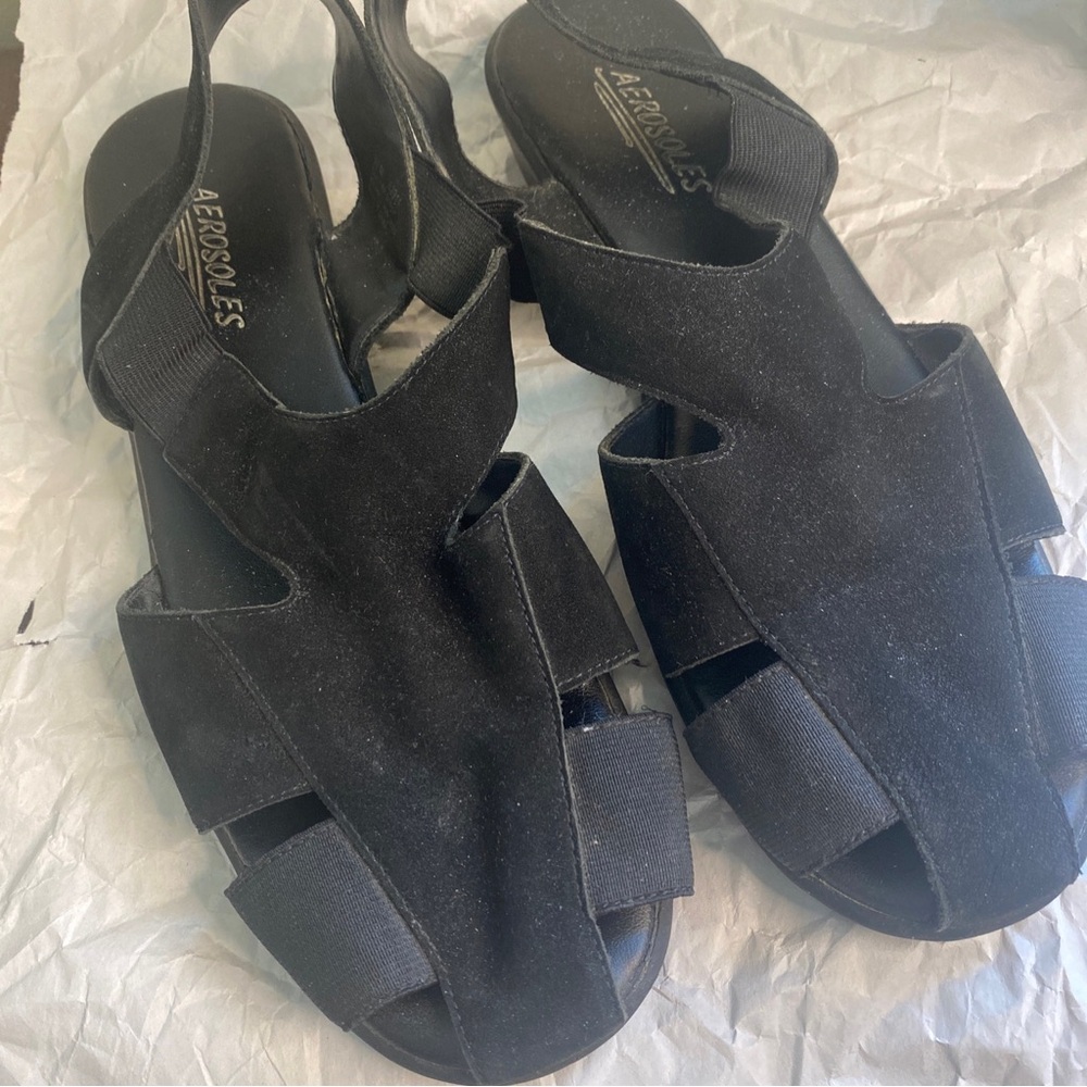 Aerosoles Women's Sandal Black Suede Straps  1” Wedge Casual Comfort Size 9.5
